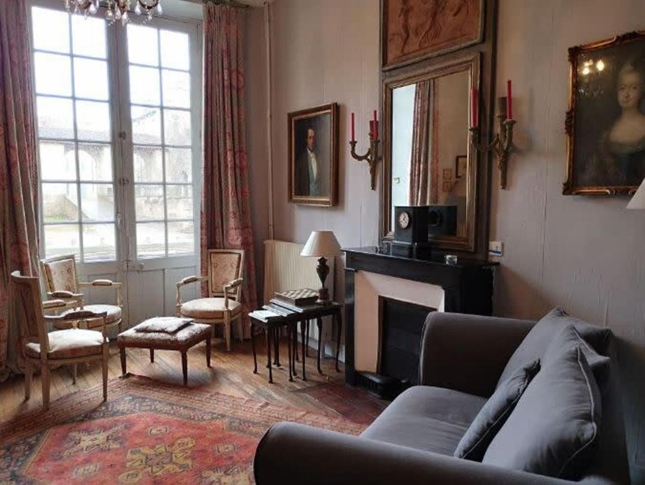 Holiday home Barabans Tower Abbay Cluny